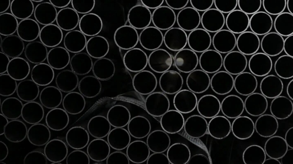 Advantages and Disadvantages of Seamless Black Steel Pipes Hype.News